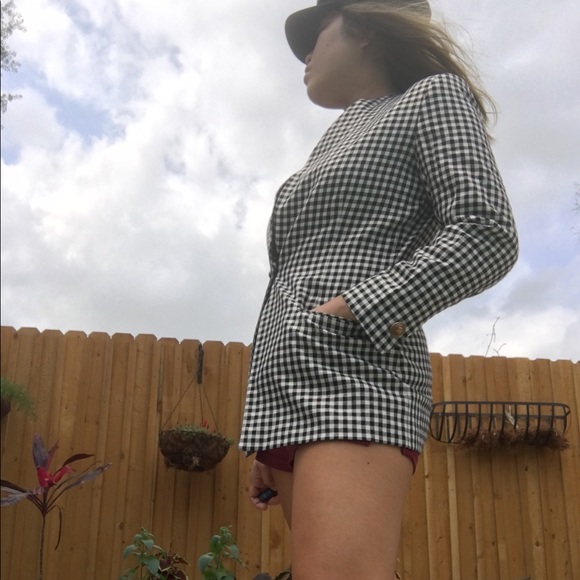 Checkerd blazer ❤️ - Picture 3 of 8